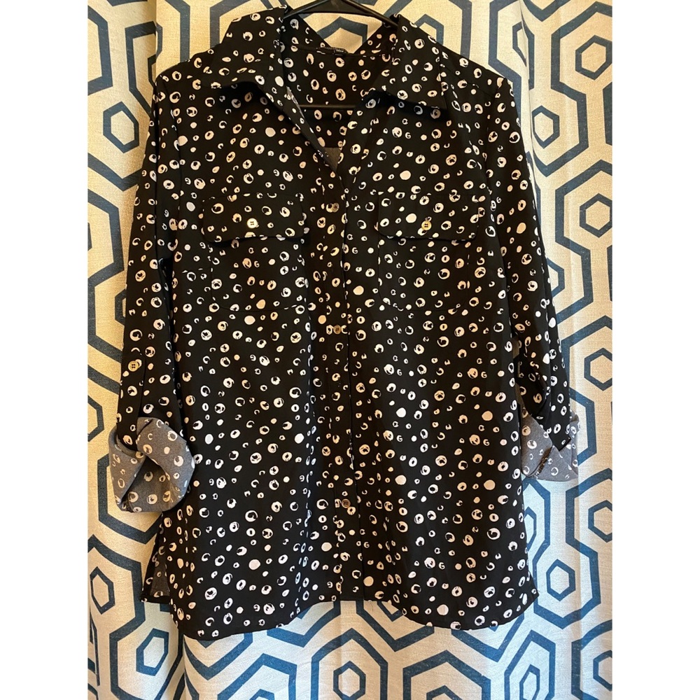 Black and White Button up top
